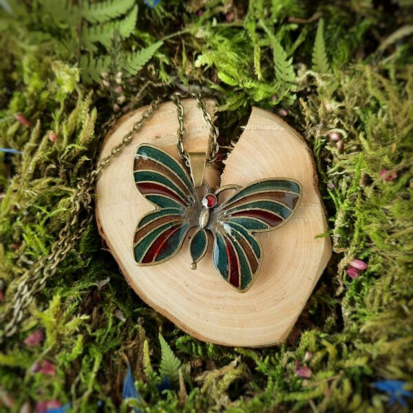 naszyjnik z motylkiem ręcznie malowany żywicami
